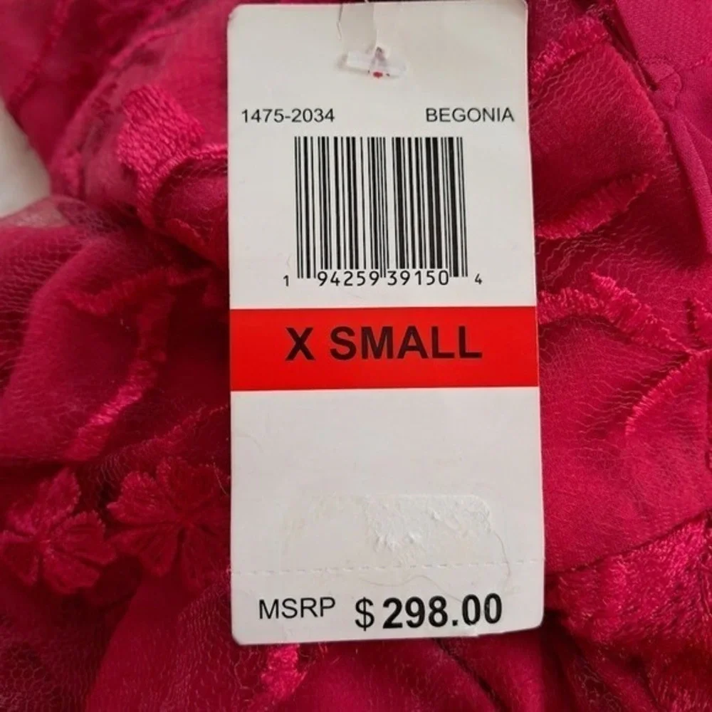 Dress The Population Audrey 3D Floral V-Neck Sleeveless Fuchsia‎ Pink Midi Dress